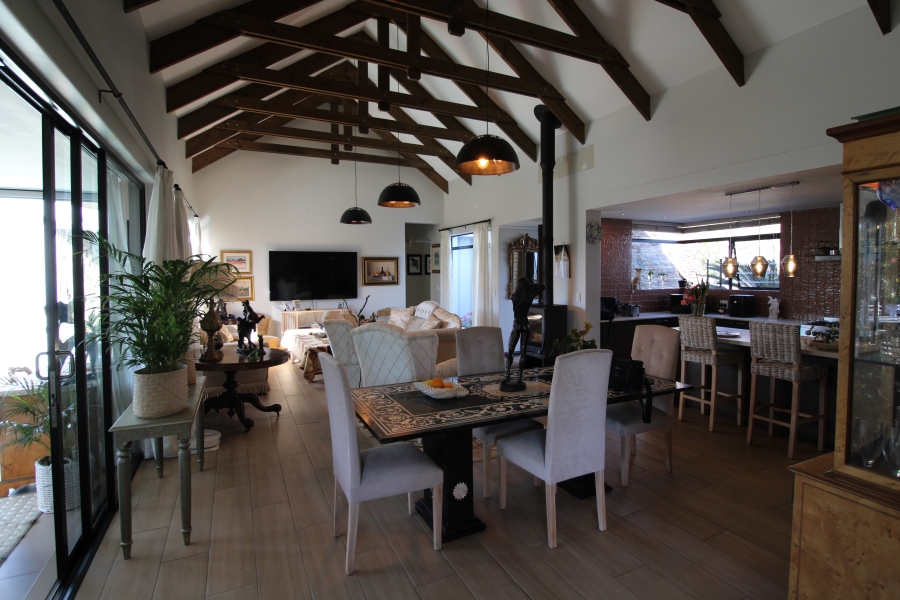4 Bedroom Property for Sale in Earls Court Lifestyle Estate Western Cape